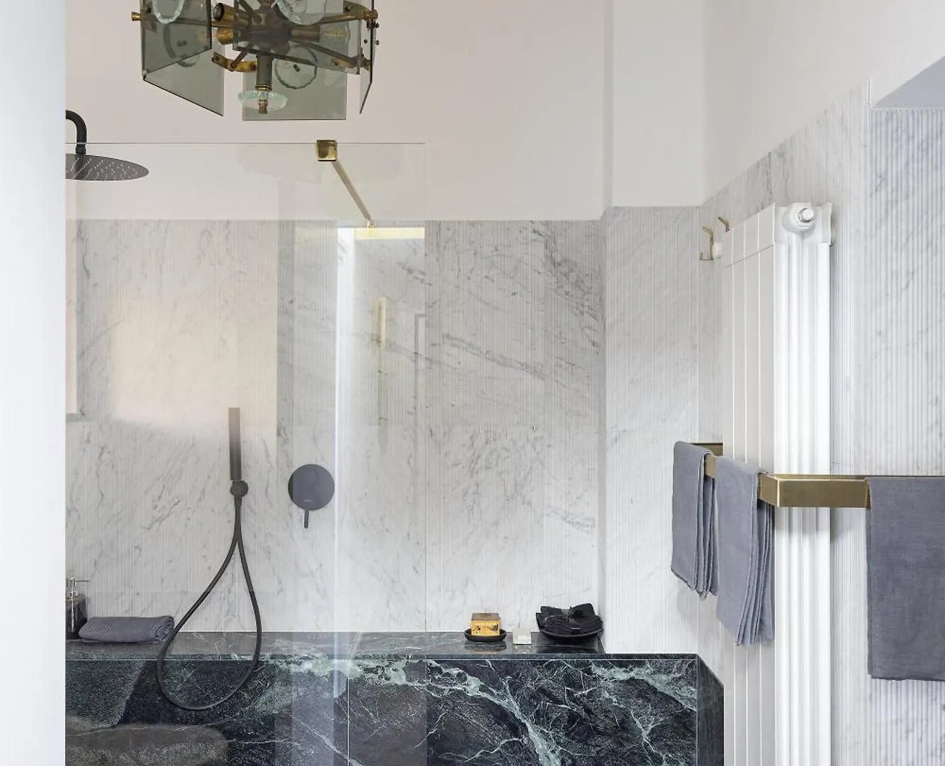 Sophisticated Milan Apartment With Italian Charm Włochy